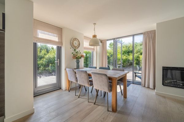 Eetkamer - Vakantiehuis met sauna in Egmond aan den Hoef (3)