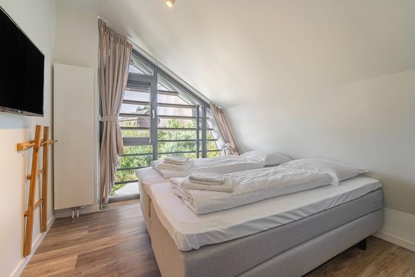 Slaapkamer - Vakantiehuis met sauna in Egmond aan den Hoef (5)