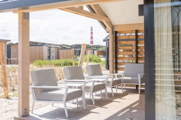 Terras - Ameland Lodge met Veranda in Hollum (5)