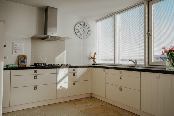 Keuken - Appartement in Egmond met Uitzicht op Zee in Egmond aan zee (3)