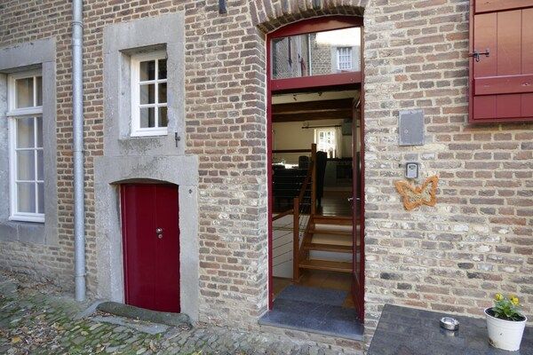 Buitenkant - Rustig overnachten in Limburg in Mesch-Eijsden (5)