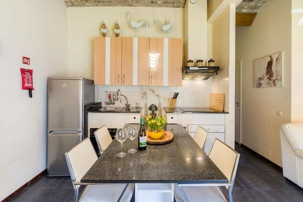 Keuken - Landelijk appartement met uitzicht in Mesch-Eijsden (3)