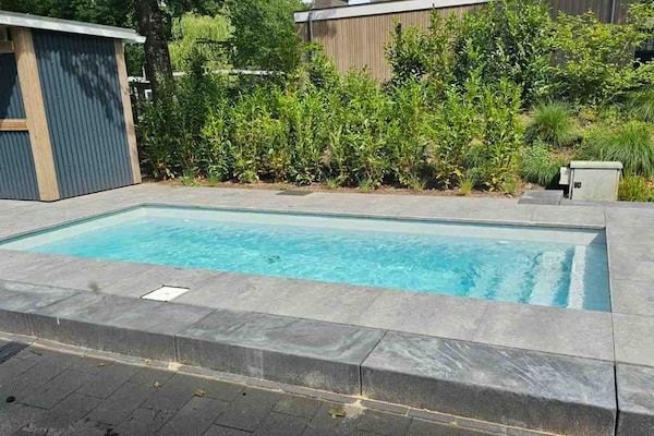 PoolOfHouse - Ruime villa in Hoenderloo in Hoenderloo (1)