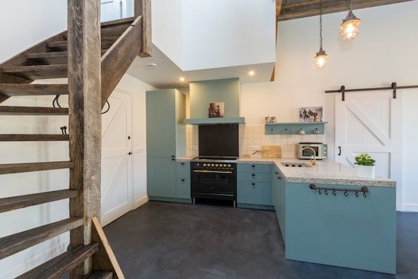 Keuken - Familiehuis bij Vrouwenpolder Strand in Vrouwenpolder (5)
