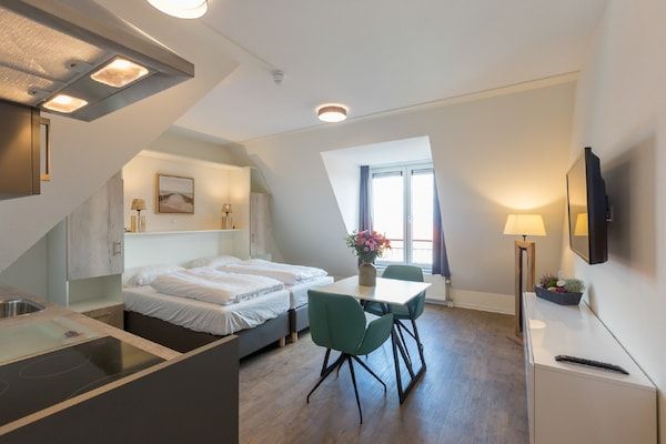 Slaapkamer - Zoutelande Studio + Parkeerplaats in Zoutelande (5)