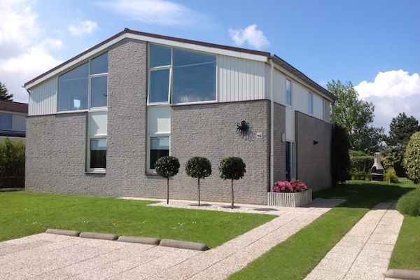 Buitenkant - Vakantiehuis in Kamperland bij Strand in Kamperland (1)