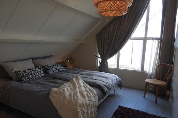 Slaapkamer - Vakantiehuis in Noordwijkerhout bij Meer in Noordwijkerhout (4)