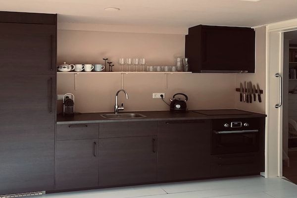 Keuken - Vakantiehuis in Noordwijkerhout bij Meer in Noordwijkerhout (3)