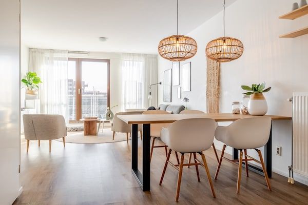 Woonkamer - Stijlvol Verblijf Vlakbij Scheveningen in Scheveningen (1)