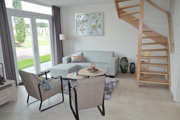 Woonkamer - Vakantiehuis in Maastricht met terras in Bemelen (3)