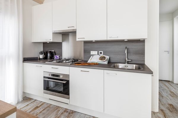 Keuken - Villa bij Nieuwvliet Bad Strand in Nieuwvliet-Bad (2)