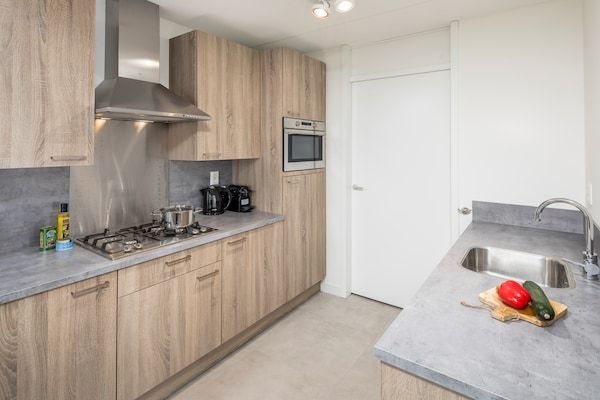 Keuken - Villa vlakbij het strand met infraroodsauna in Nieuwvliet-Bad (5)