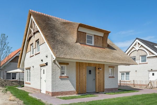 Buitenkant - Villa vlakbij het strand met infraroodsauna in Nieuwvliet-Bad (2)