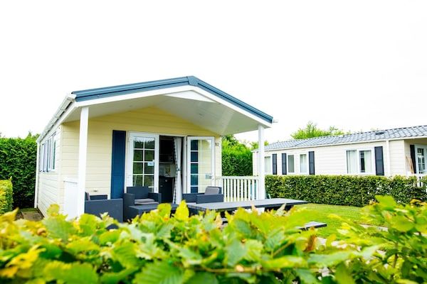 Buitenkant - Chalet bij Drunense Duinen in Udenhout (1)