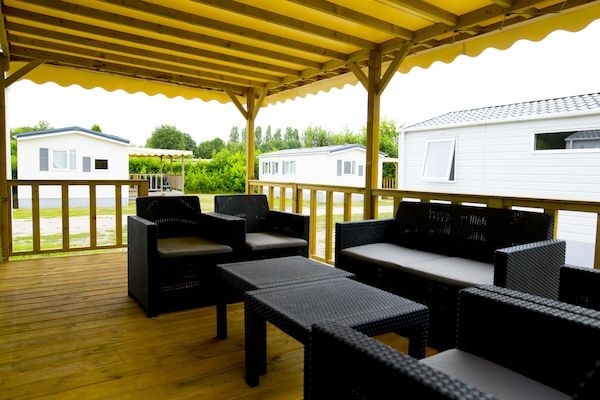 Terras - Lodge in Duinhoeve bij Duinen & Speeltuin in Udenhout (4)