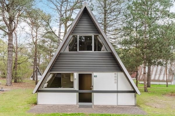 Buitenkant - Bungalow in Bospark 't Wolfsven bij natuur in Mierlo (1)