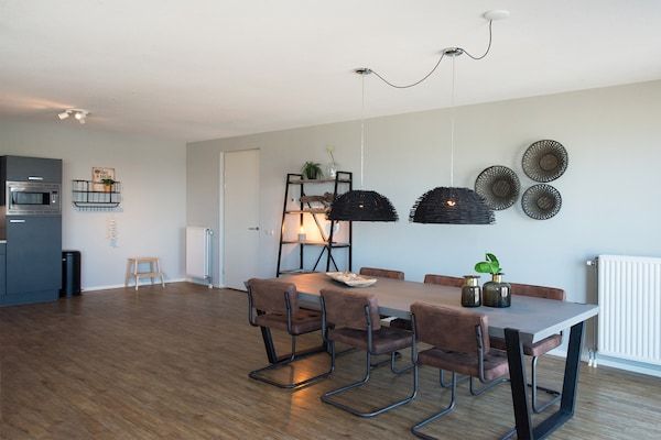 Keuken - Appartement met zeezicht en balkon in Scheveningen (2)