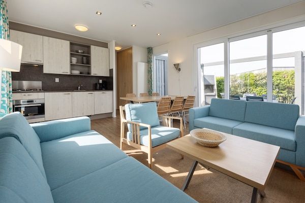 Woonkamer - Lodge vlakbij het strand met vaatwasser in Callantsoog (2)
