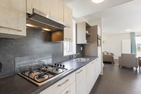 Keuken - Moderne lodge vlakbij het strand in Callantsoog (4)