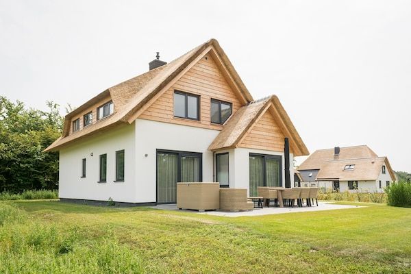 Buitenkant - Moderne villa met een privéterras in De Cocksdorp in De Cocksdorp Texel (1)