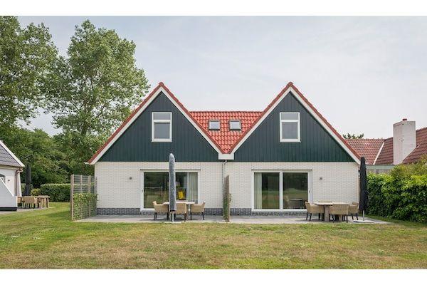 Terras - Bungalow op Texel met royaal terras in De Cocksdorp Texel (3)