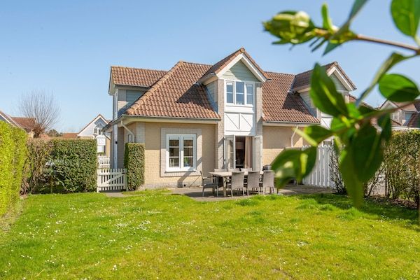 Buitenkant - Villa op 1 km van het strand in Kamperland (5)
