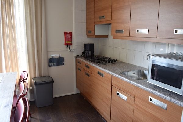 Keuken - Bungalow in Nederland met Terras in Voorthuizen (3)