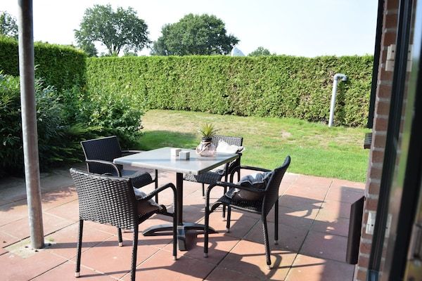 Tuin - Bungalow in Nederland met Tuinterras in Voorthuizen (5)
