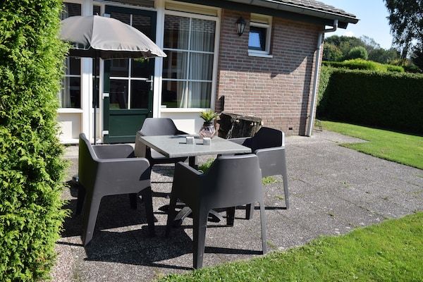 Terras - Bungalow in Nederland met Tuin & Terras in Voorthuizen (3)