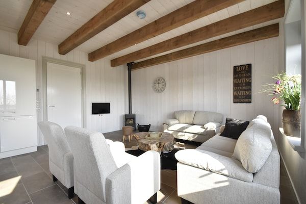 Woonkamer - Vakantiehuis in Holland bij Stranden in Callantsoog (2)