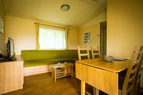Woonkamer - Appartement in Utrecht bij Windmolen in Udenhout (2)