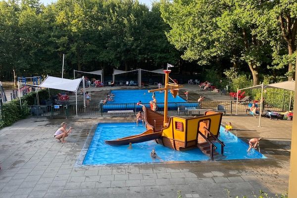 Park - Chalet bij Loonse en Drunense Duinen in Udenhout (5)