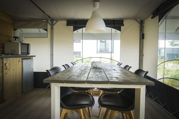 Eetkamer - Tentlodge bij Loonse en Drunense Duinen in Udenhout (3)