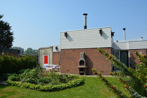 Buitenkant - Vakantiehuis bij Meer en Strand Noordwijk in Noordwijkerhout (1)