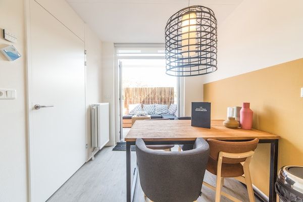 Eetkamer - Appartement in Maastricht met Zwembad in Maastricht (3)