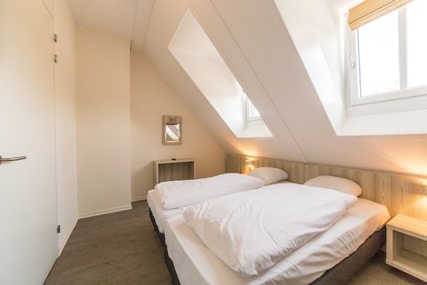 Slaapkamer - Appartement in Maastricht met Zwembad in Maastricht (1)