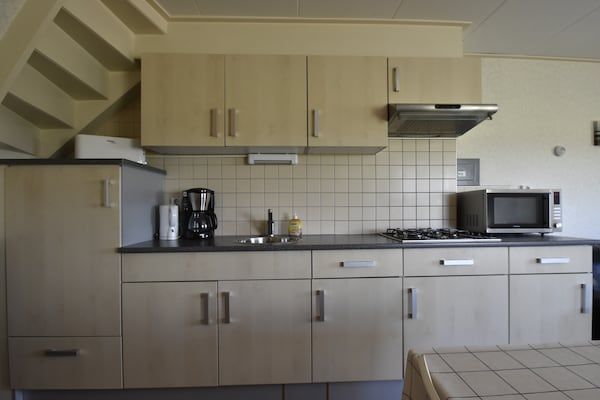 Keuken - Appartement in Callantsoog bij Noordzeekust in Callantsoog (4)