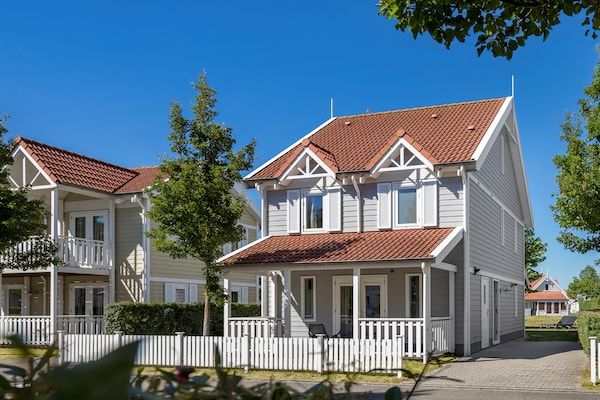 Buitenkant - Villa in Aquadelta met Sauna & Jacuzzi in Bruinisse (1)