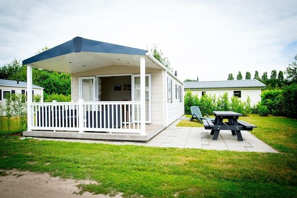 Buitenkant - Chalet bij de Loonse en Drunense Duinen in Udenhout (1)