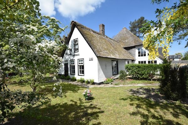 Buitenkant - Boerderij met dichtbij zee en bos in Groet (Schoorl) (1)