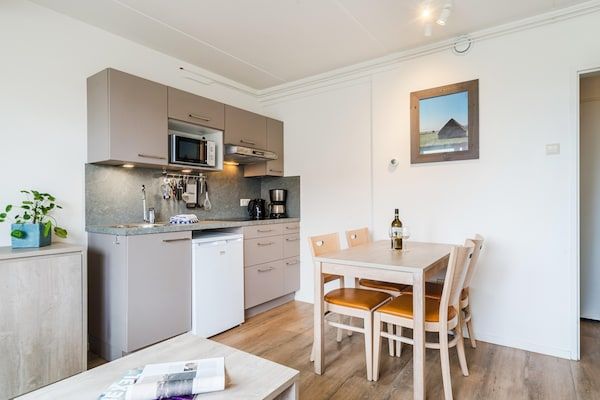 Keuken - Appartement op Texel bij De Koog Centrum in De Koog Texel (4)