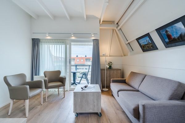 Woonkamer - Appartement op Texel bij De Koog in De Koog Texel (2)
