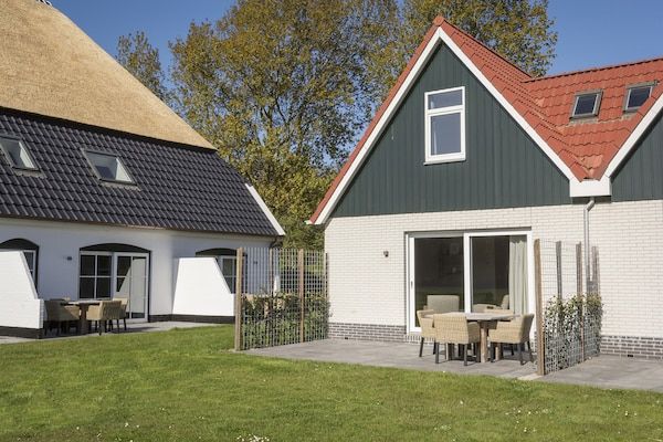 Buitenkant - Familieverblijf Texel met tuin in De Cocksdorp Texel (1)
