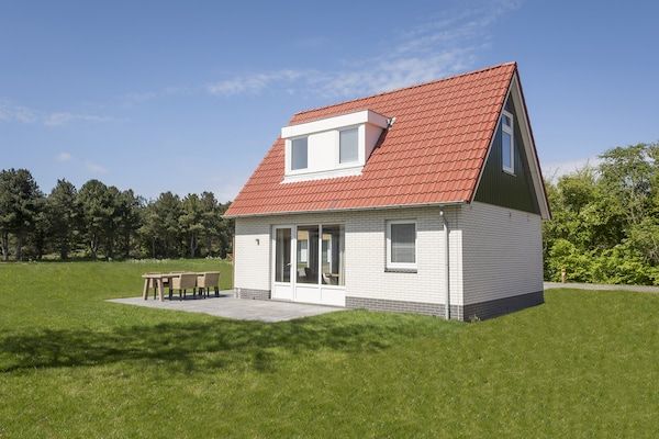 Buitenkant - Comfortabele Texelse Bungalow in De Cocksdorp Texel (1)