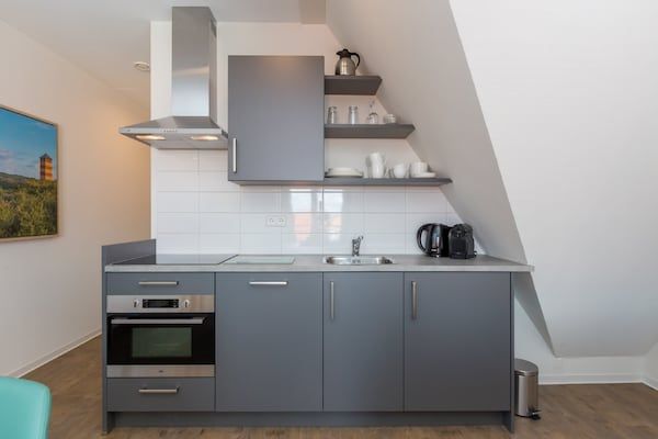 Keuken - Modern strandappartement in Zoutelande (3)