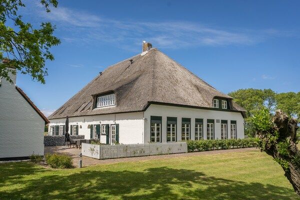 Buitenkant - Boerderij in De Cocksdorp bij De Slufter in De Cocksdorp - Texel (1)