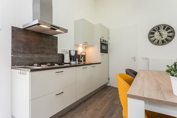 Keuken - Bungalow in Limburg bij Designer Outlet in Roggel (4)