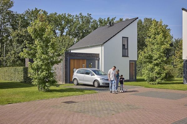 Buitenkant - Bungalow in Limburg met Luxe Keuken in Roggel (1)