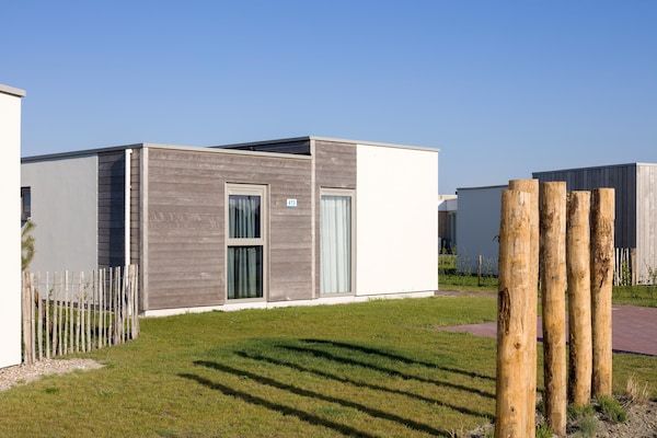 Buitenkant - Villa in Nieuwvliet bij Strandresort in Nieuwvliet-Bad (5)
