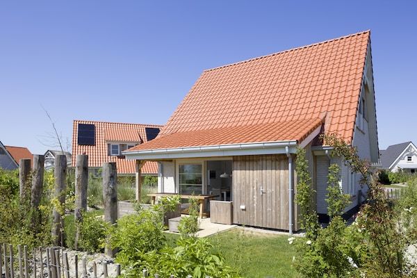 Buitenkant - Appartement in Zeeland bij het Strand in Nieuwvliet-Bad (1)